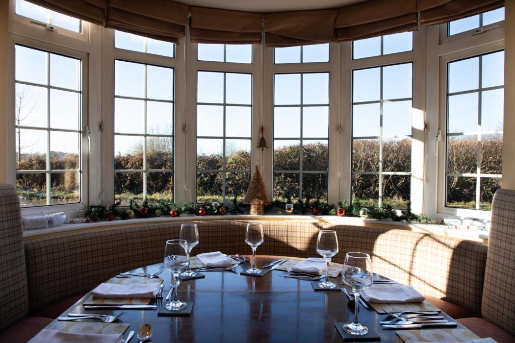 The Pheasant Public House & Hotel Gestingthorpe Exteriör bild
