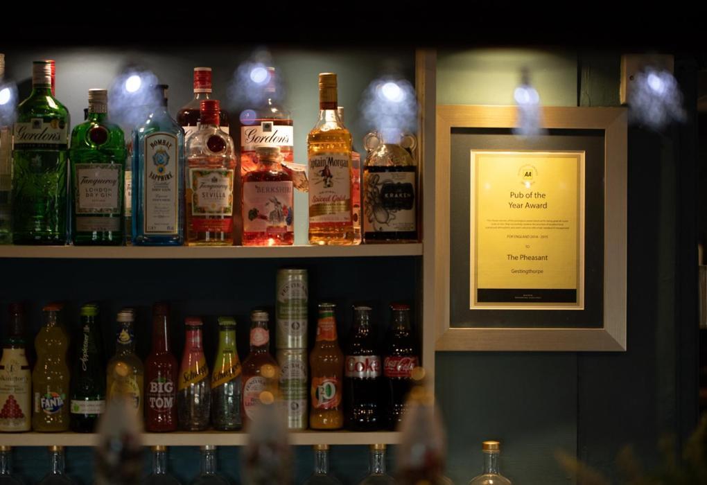 The Pheasant Public House & Hotel Gestingthorpe Exteriör bild